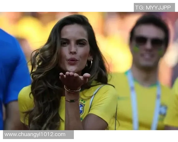 当足球明星邂逅超模的华丽人生与激情梦想交织的浪漫爱情故事