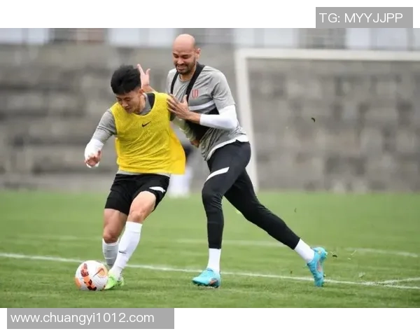 成都篮球队在世锦赛中的默契配合与战术执行分析 成都篮球队在世锦赛中的默契配合与战术执行分析