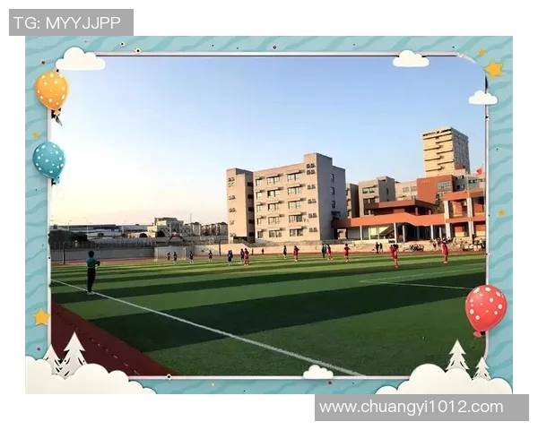 小小球场上的梦想与拼搏很多孩子心中的足球明星之路